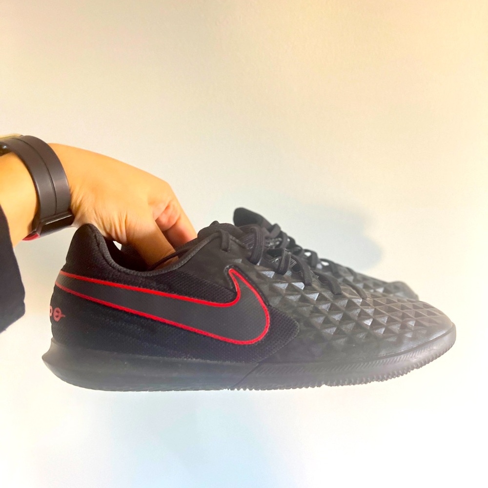 NIKE TIEMPO SOCCER SNEAKER
SHOES US 7.5